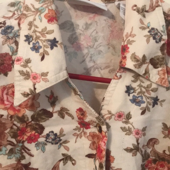 Floral button down - Picture 2 of 3